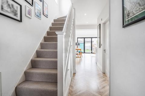 38 Holmdale Road, Chislehurst, BR7 6BZ