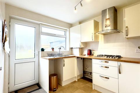 104 Pinks Hill, Swanley, BR8 8NW