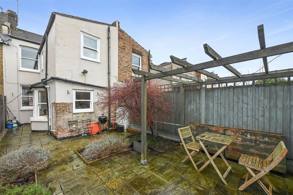 Woodlands Road, E17