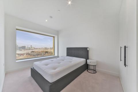 3 bedroom apartment to rent, Deanston Building, Riverscape, London, E16