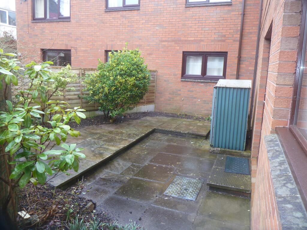 Courtyard garden