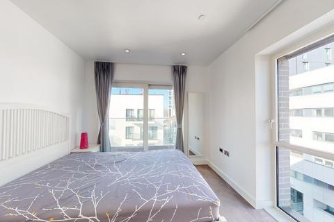 3 bedroom apartment for sale - John Harrison Way, London, SE10