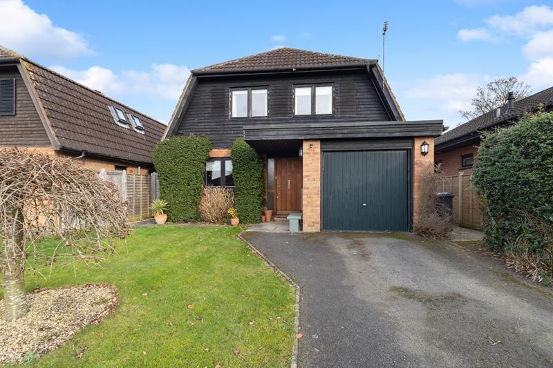 17 Oak Drive, Colwall, Malvern, WR13 4 bed detached house for sale £