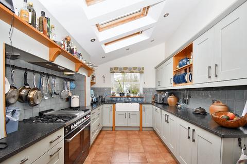 1 Bouchers Hill, North Tawton, EX20 2DG
