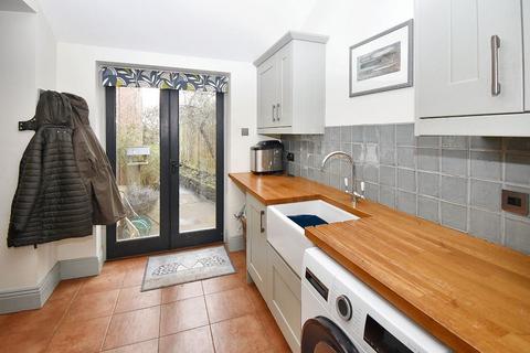 1 Bouchers Hill, North Tawton, EX20 2DG