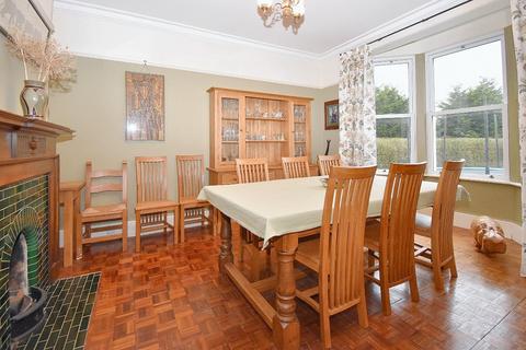 1 Bouchers Hill, North Tawton, EX20 2DG