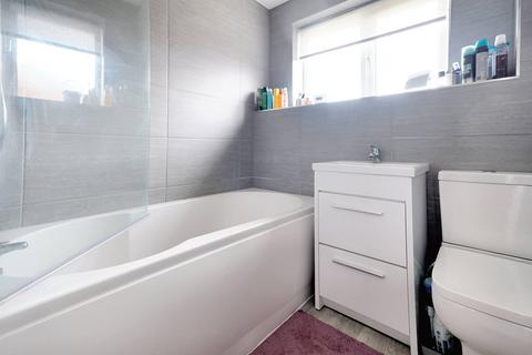 142 Beardsley Drive, Chelmsford, CM1 6ZG