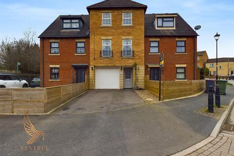 9 Blue Mans Way, Catcliffe, Rotherham, S60 5UR