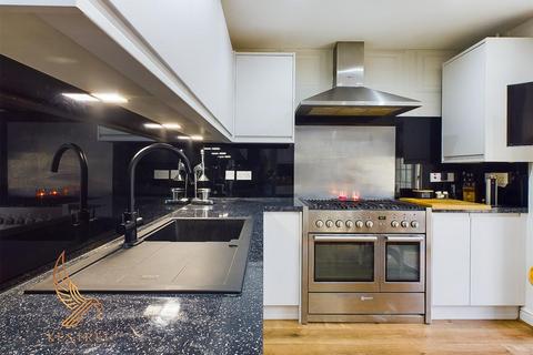 9 Blue Mans Way, Catcliffe, Rotherham, S60 5UR