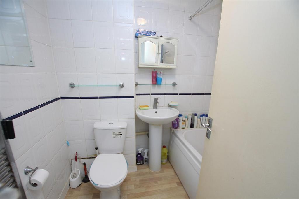 Bathroom.jpg