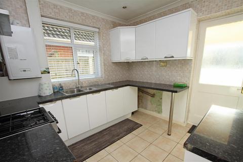 2b Edward Road, Bournemouth, BH11 8SX
