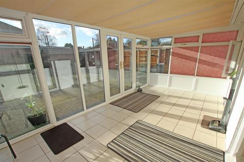 2b Edward Road, Bournemouth, BH11 8SX