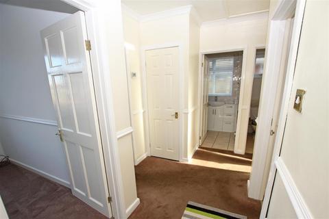 2b Edward Road, Bournemouth, BH11 8SX