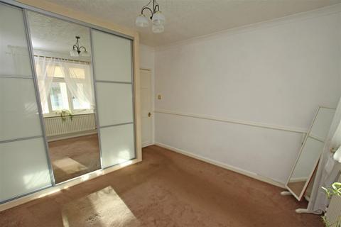 2b Edward Road, Bournemouth, BH11 8SX