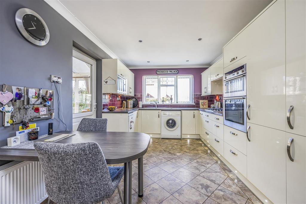 170 Stakes Hill Road, Waterlooville-Portico Marketi