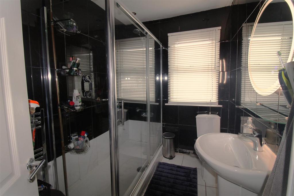 Shower Room 2.JPG