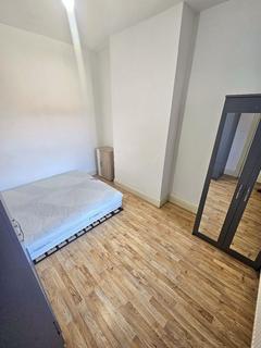 1 bedroom flat to rent, Longden Road, Longsight, Manchester, M12