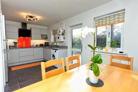 8 Hadley Close, Chirk, Wrexham, LL14 5PJ