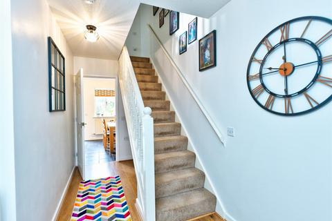 8 Hadley Close, Chirk, Wrexham, LL14 5PJ