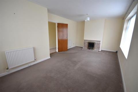 2 bedroom apartment to rent, Arnold Court, Clacton-On-Sea CO15