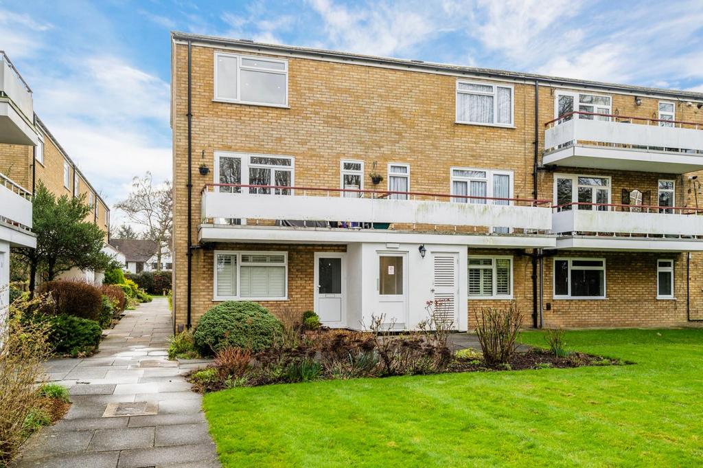 Woodmansterne Lane, Banstead 2 bed flat for sale £370,000