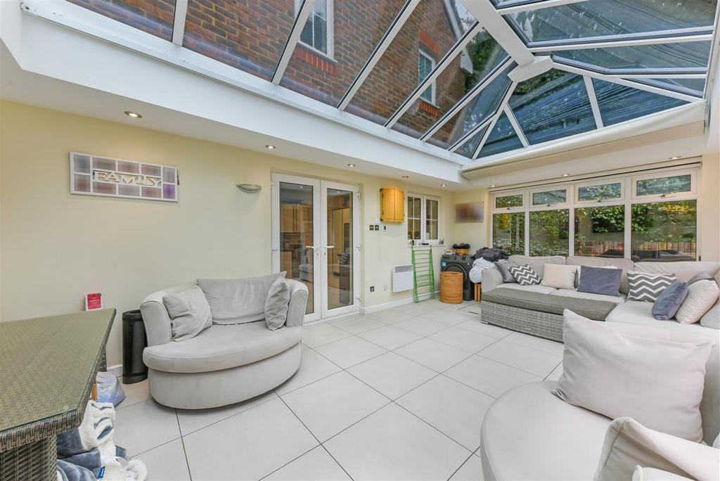 ASH CLOSE, 30.jpg