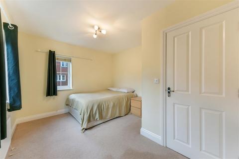 16 Ash Close, Banstead, SM7 1BZ
