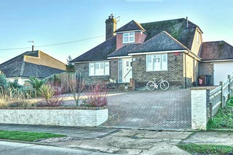3 bedroom detached bungalow for sale - Cranston Avenue, Bexhill-On-Sea