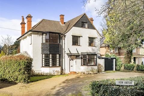 6 bedroom detached house for sale - How Lane, Chipstead
