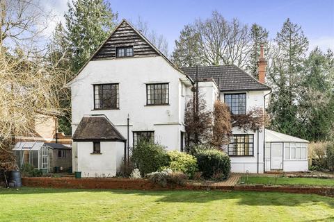 How Hatch How Lane, Chipstead, Coulsdon, CR5 3LN