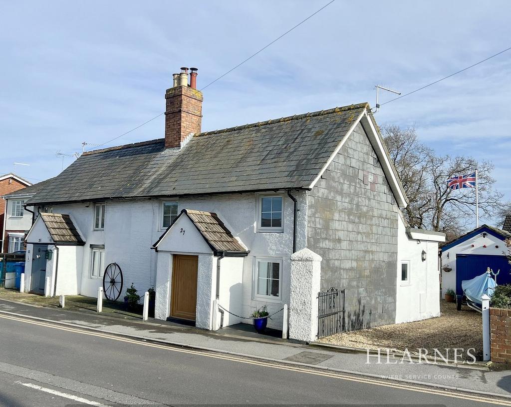 Lake Road, Hamworthy, Poole, BH15 2 bed cottage for sale £400,000