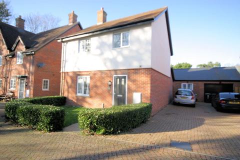 3 bedroom detached house to rent, Forest Path, Silsoe, Bedford