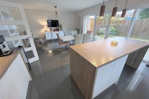 5 Evergreen Close, Poole, BH16 5FL