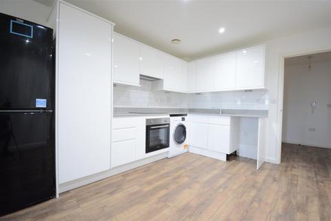 1 bedroom flat for sale, Grand Union House, Stoke Road, Slough SL2