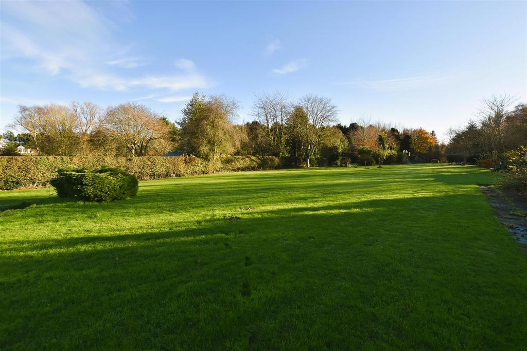 Rear Garden - Image One.JPG
