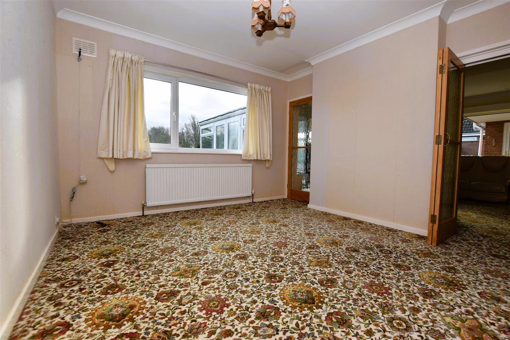Dining Room.JPG