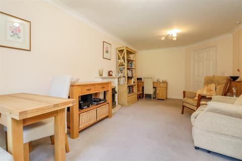 1 bedroom retirement property for sale, Blackbridge Lane, Horsham