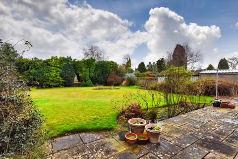 61 Brickbridge Lane, Wombourne, Wolverhampton, WV5 0BB
