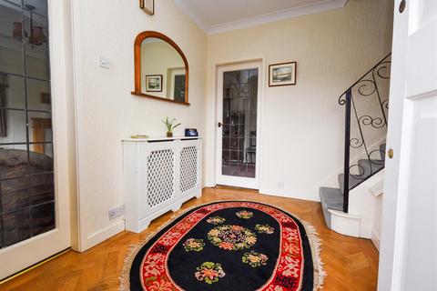 61 Brickbridge Lane, Wombourne, Wolverhampton, WV5 0BB