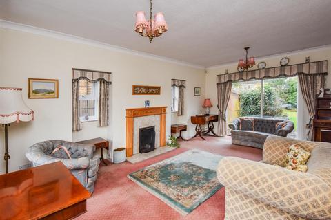 61 Brickbridge Lane, Wombourne, Wolverhampton, WV5 0BB