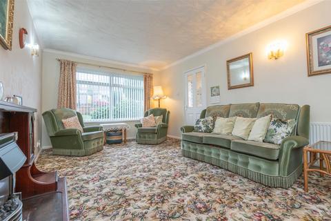 2 bedroom bungalow for sale - St. Andrews Drive, Brighouse
