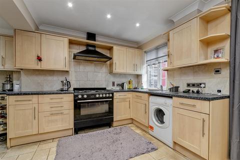 3 bedroom terraced house for sale, Drakes Drive, St. Albans