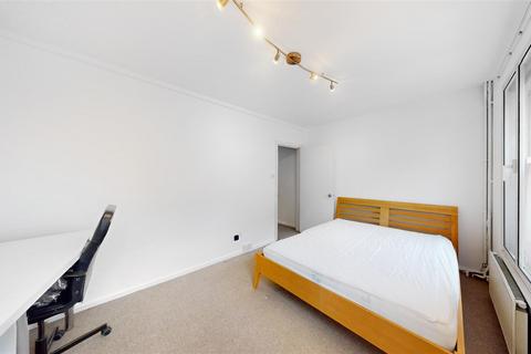 4 bedroom apartment to rent, Hackney Road, London E2