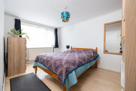 Flat 2, 15 Clouds Hill Road, Bristol, BS5 7LD