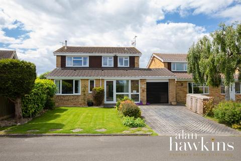 4 bedroom detached house for sale, Old Malmesbury Road, Royal Wootton Bassett, SN4 7
