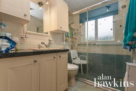 2 Windsor Close, Hook, Swindon, SN4 8EE