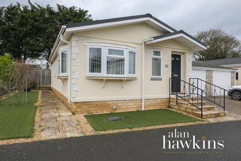 2 bedroom park home for sale, Lillybrook Estate, Lyneham