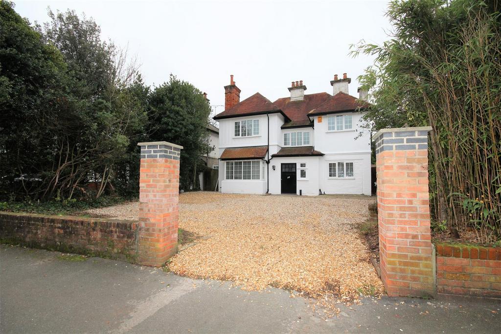 Lowther Road, Bournemouth 5 bed detached house £2,750 pcm (£635 pw)