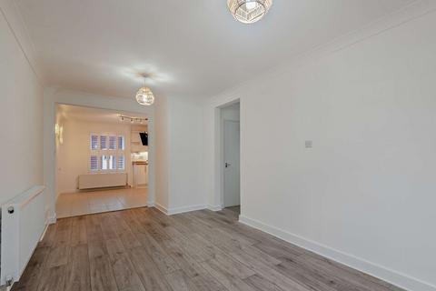 3 bedroom semi-detached house for sale - Chestnut Crescent, Bassingham, Lincoln, LN5