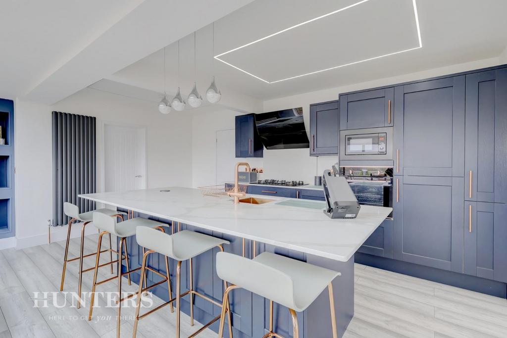 Dining kitchen